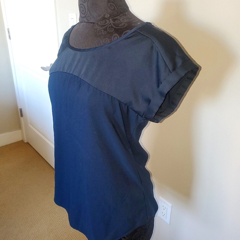 Express Blouse - Picture 3 of 5